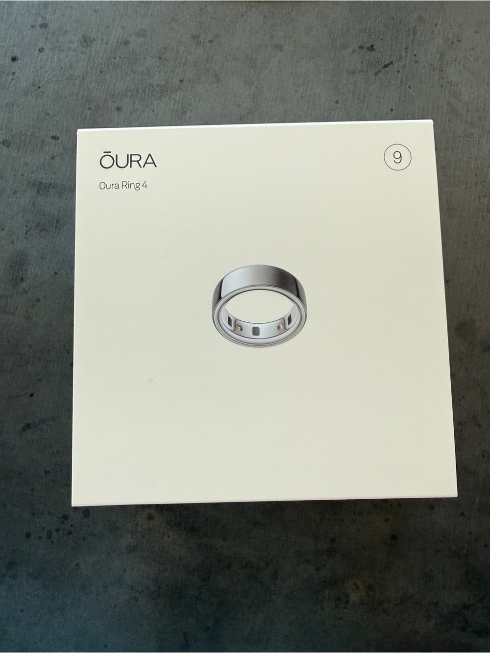 Oura Ring 4 Smart Ring - Silver 9 NEW